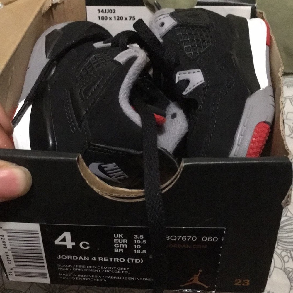 Jordan 4